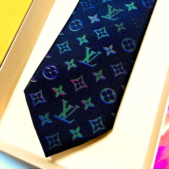 🎁HOLIDAY 25’🎁🆕💯 LOUIS VUITTON  MONOGRAM FUSHIA BLACK MULTI-CLR MOTIF W/TAGS🔥HOT🔥 - Picture 9 of 16